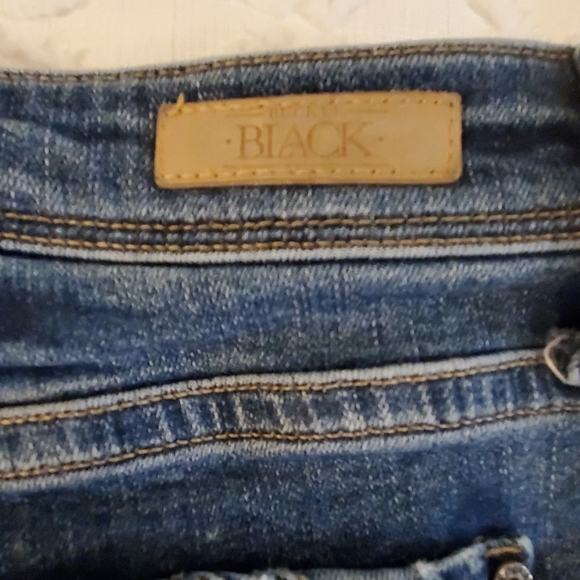 Buckle black distressed shorts - Picture 3 of 7